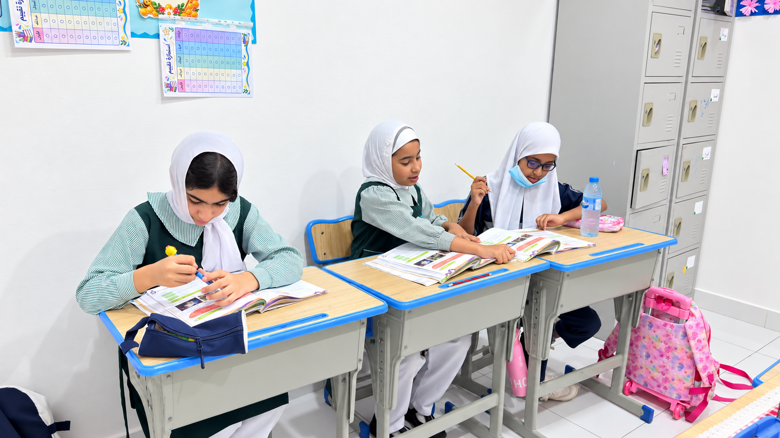 Grade 5 pupils learning through discussion